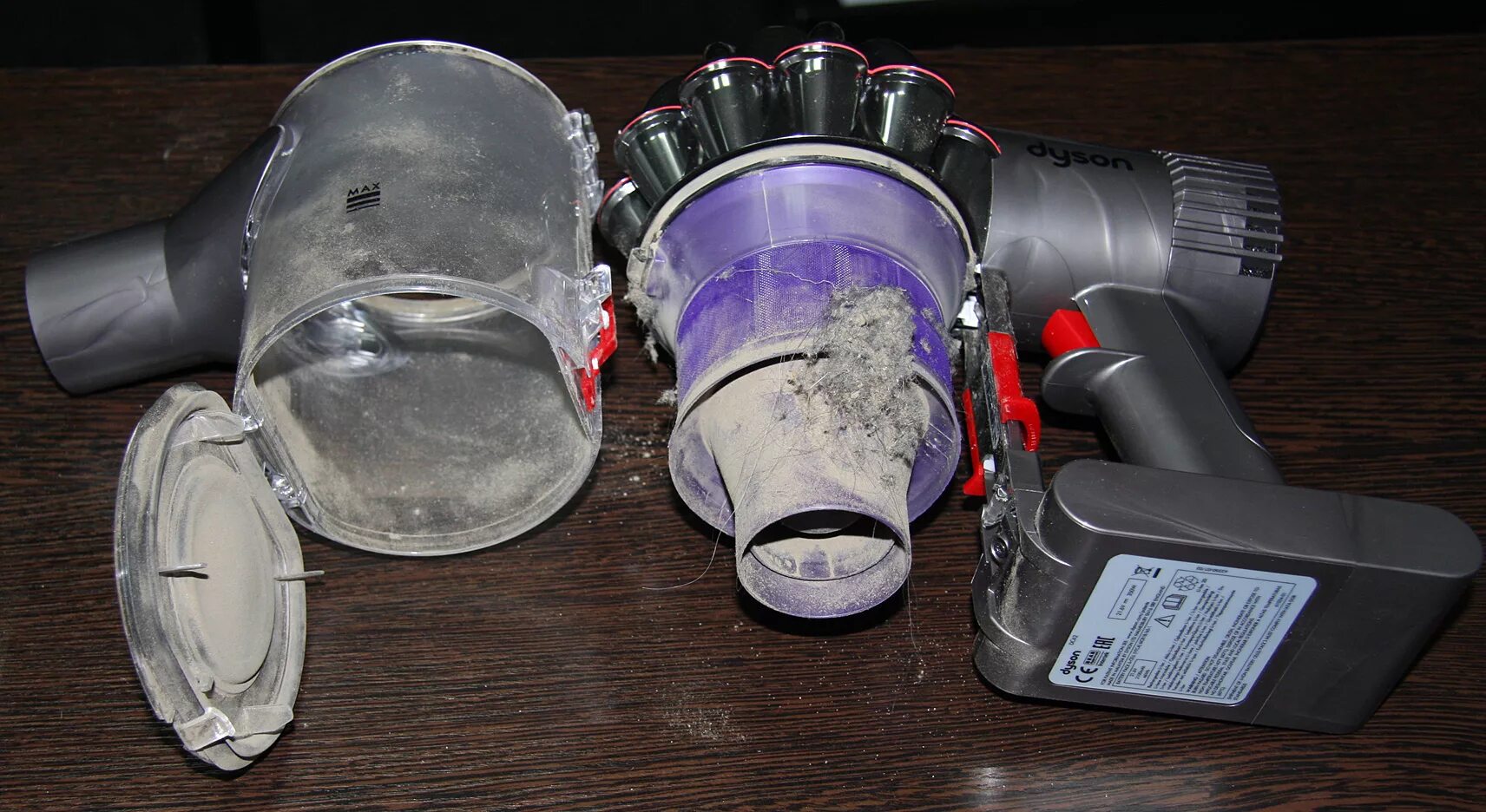 РҹСӢР"РөСҒРҫСҒ Dyson DC62 Animalpro