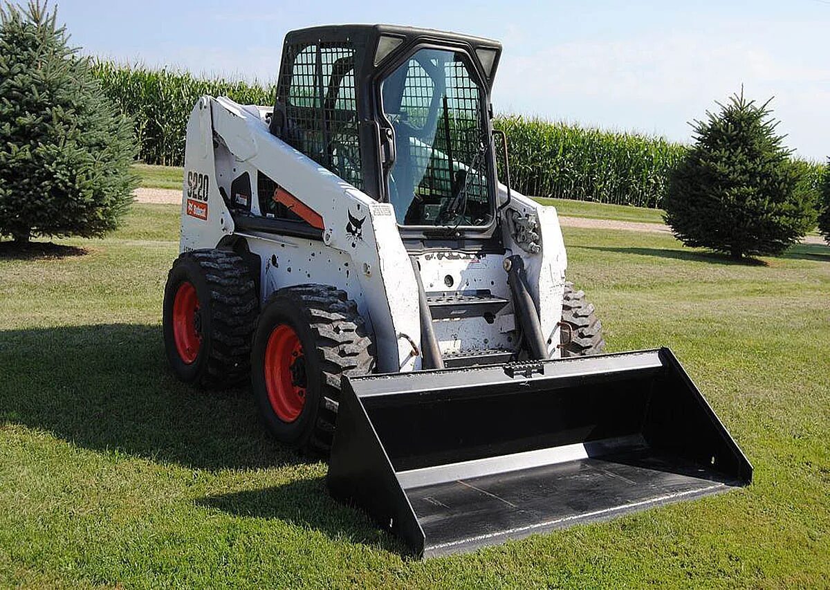 Bobcat s250. Мини погрузчик Bobcat s630. Мини-погрузчик Bobcat s160. Bobcat s205. Бобкэт 160.