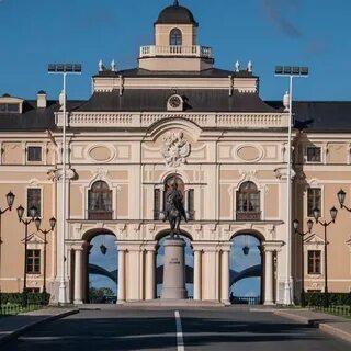 Константиновский дворец константиновский парк лита фото