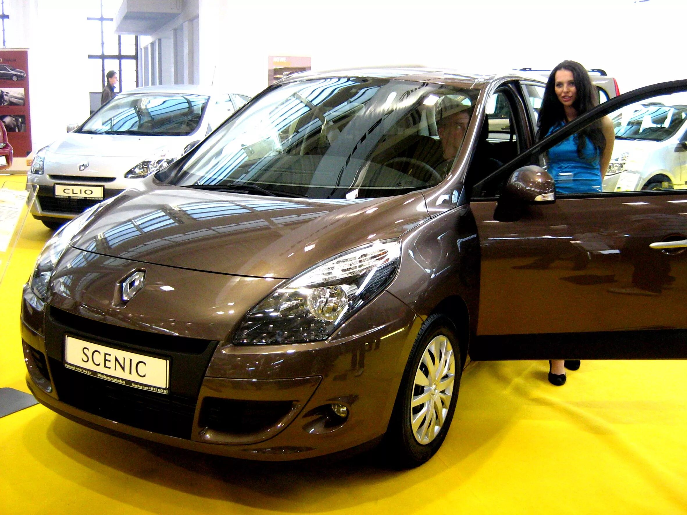 Renault scenic 2009. Рено Сценик 3. Сценик 3 2009. Рено Сценик 3 2009.