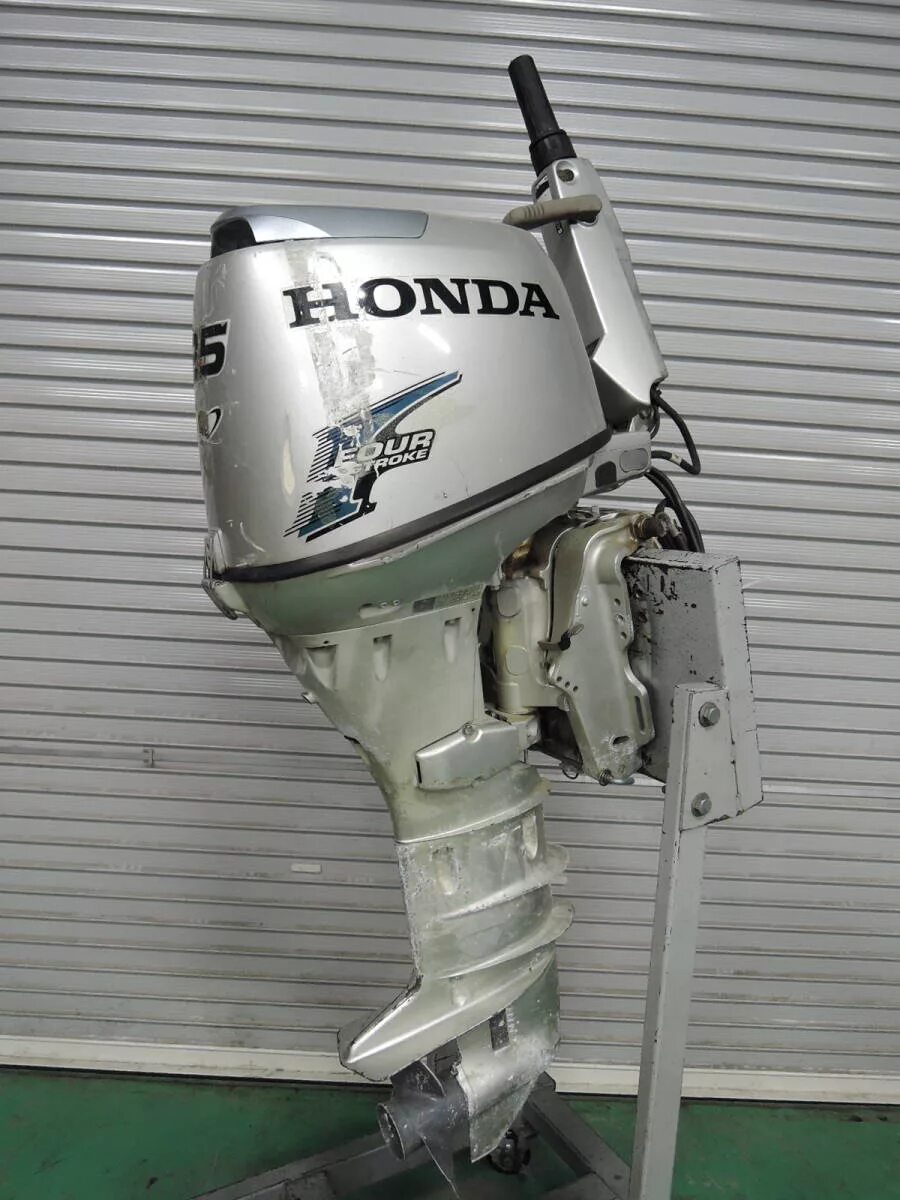 Купить мотор 20 л с. Лодочный мотор Хонда 40 4тактные. Лодочный мотор Хонда 40 2т. Подвесной Лодочный мотор Хонда 30 4т. Лодочный мотор Хонда 25.