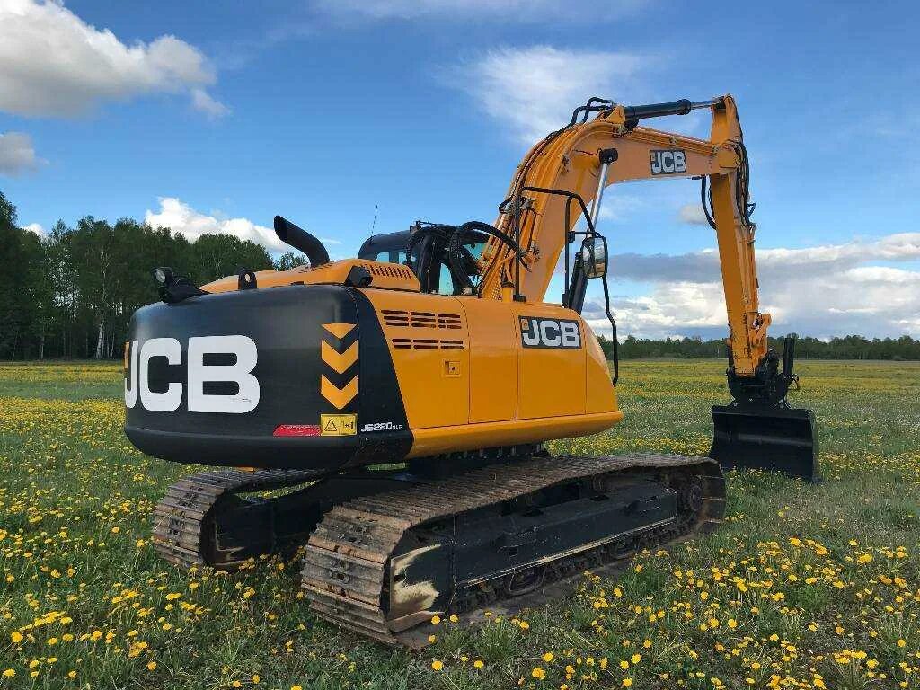 Гусеничный экскаватор JCB 220. Экскаватор гусеничный JCB js220sc. Гусеничный экскаватор JCB 220lc. JCB 220 гусеничный. Экскаватор дсб