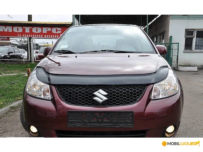 Капот sx4. Дефлектор капота Suzuki sx4. Дефлектор капота sx4 VIP Tuning. Suzuki sx4 с дефлекторами. Дефлектор капота sx4 2006.