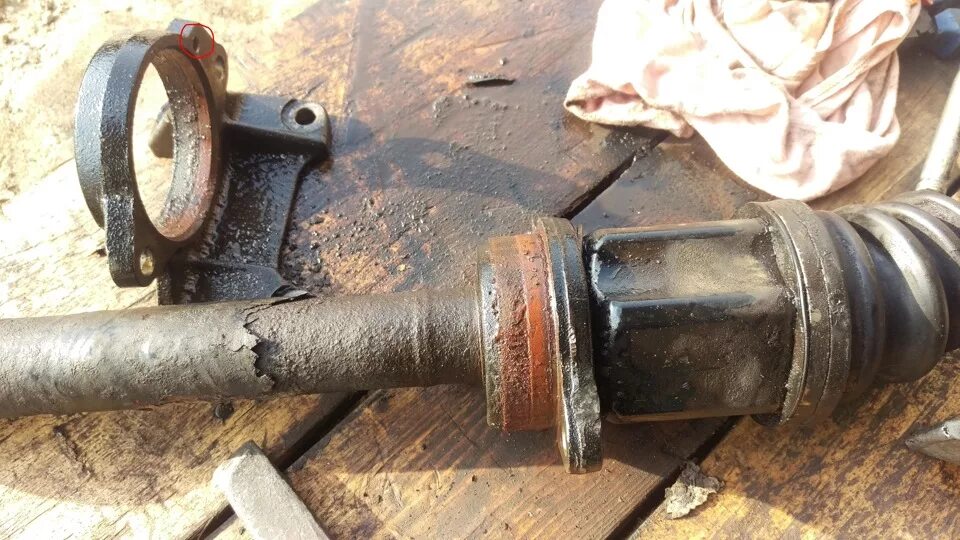Замена подвесного подшипника привода. - Nissan Qashqai (1G), 2 л, 2008 года свои