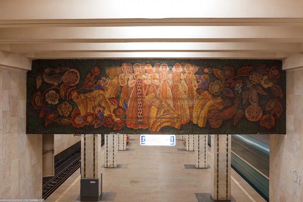 Метро электрозаводская бкл. Лефортово (станция метро). Где расположено панно на станции лефортово. Станция электрозаводская бкл. Где расположено панно на станции лефортово.