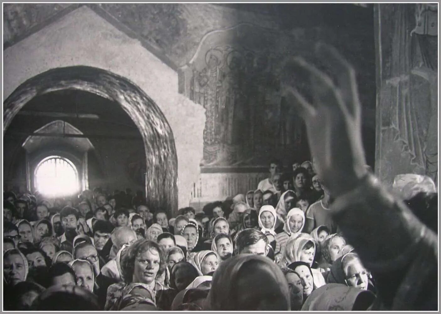 Тысячелетие крещения Руси 1988. Церковь в СССР. Советская православная Церковь. Советские христиане. Почему в советском церкви