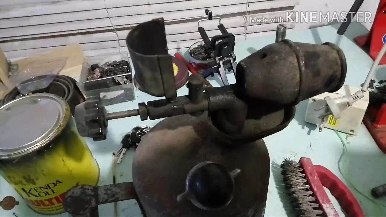 Бензиновая горелка февка. Как прочистить паяльную лампу. Паяльная лампа калибр лп-2,5. Мини паяльная лампа густав. Лампа паяльная калибр лп-1,0.