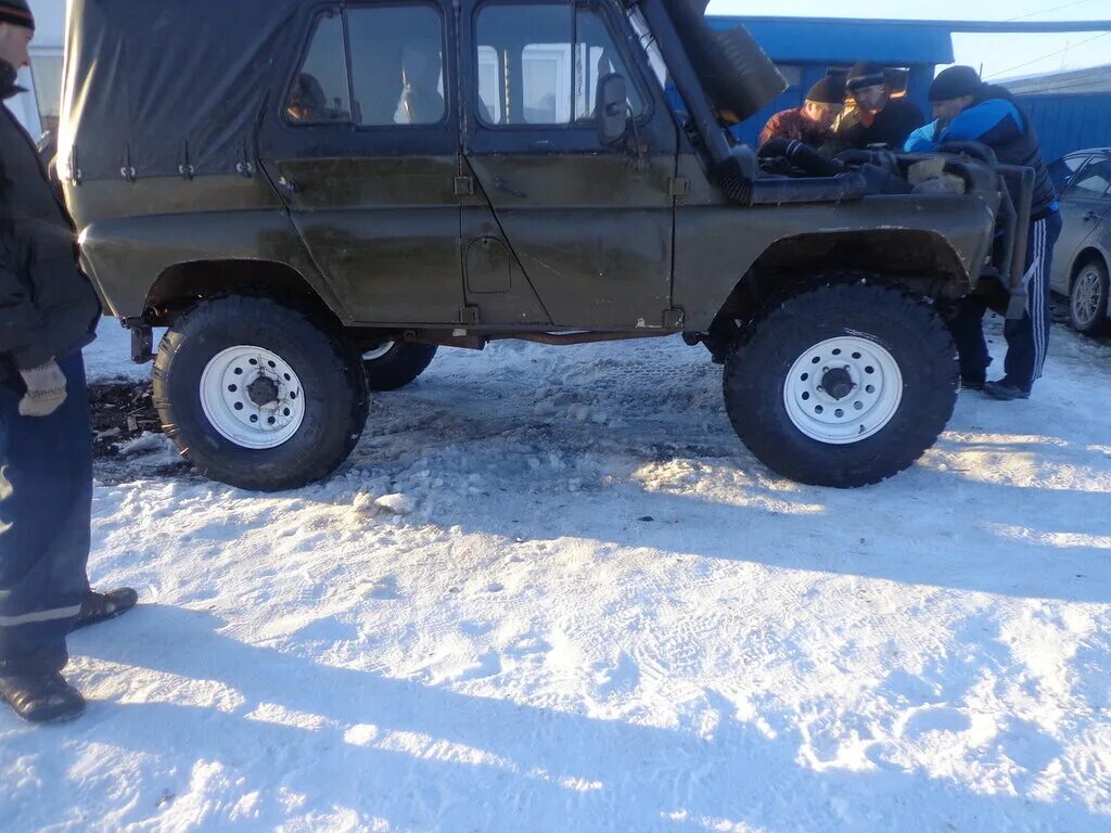 Колеса уаз чита. Колеса уаз буханка r16. Колеса уаз чита. Уаз штамп r16. Шины уаз 469 r15.