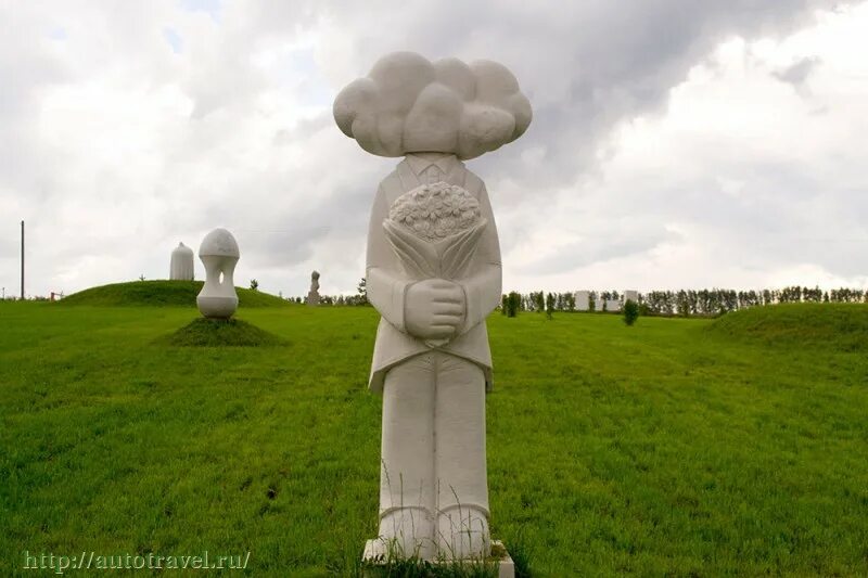 Скульптурный парк легенда. Скульптурный парк Легенда в Пензенской области. Рамзай парк Легенда Пенза. Чистые пруды Пенза парк скульптур. Скульптурный парк Легенда, село Рамзай.