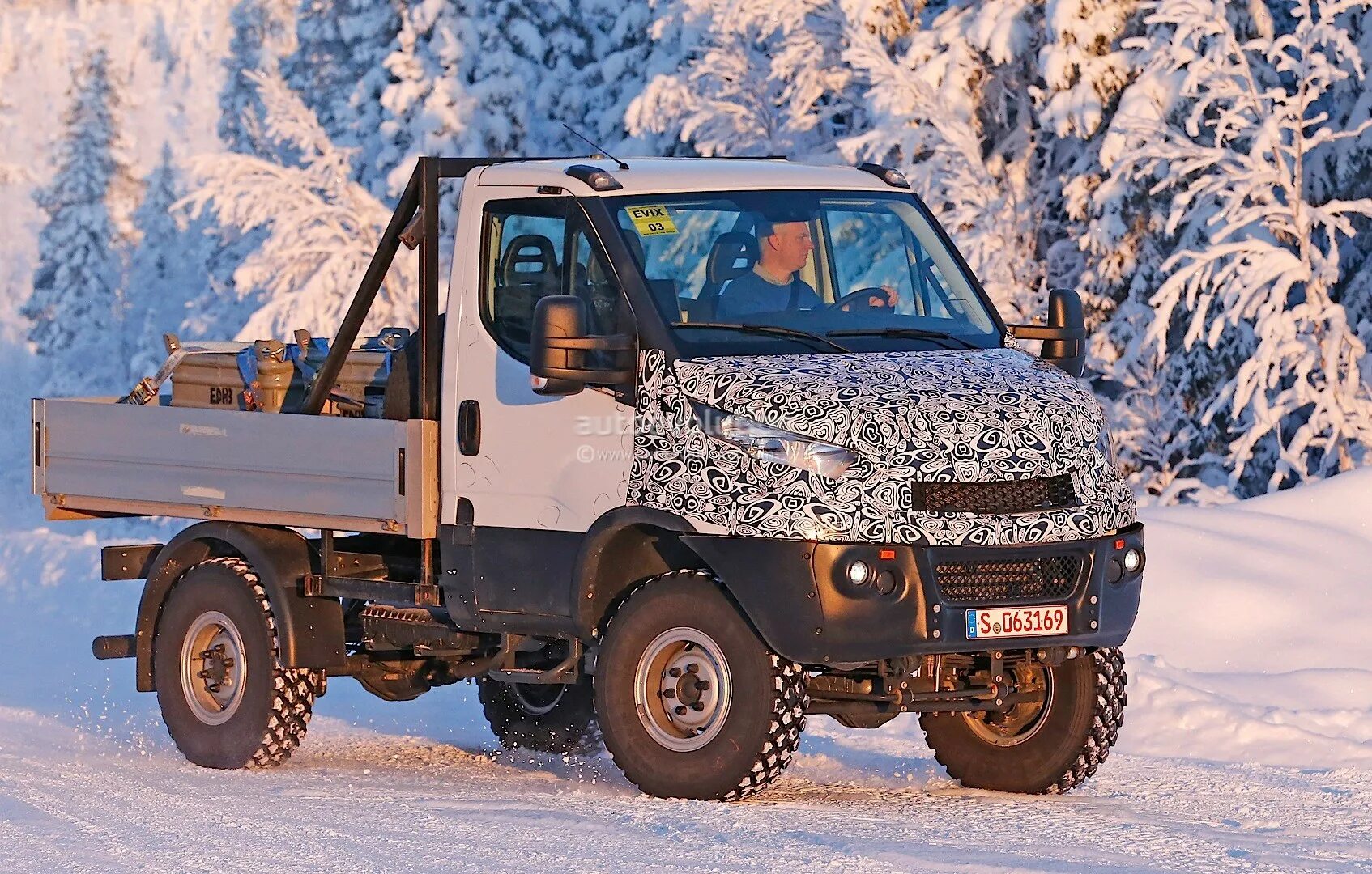 Лучшие автомобили полный привод. Iveco Daily 4x4. Iveco Daily 4x4 Truck. Ивеко Нью Дейли 4х4. Фиат Ивеко 4x4.