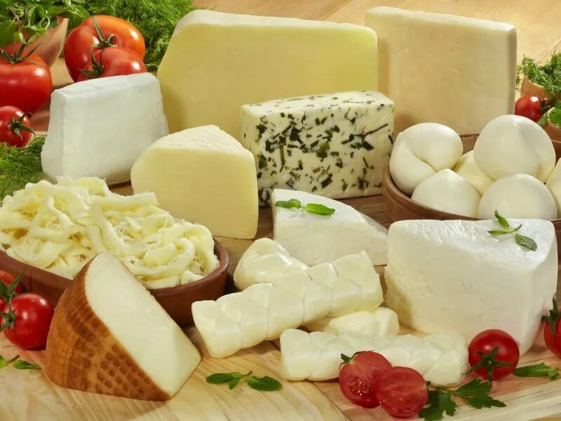 Мясо сыр колбаса. Сырая продукция. Натуральные молочные продукты. Сыры колбасы. Сырая продукция.