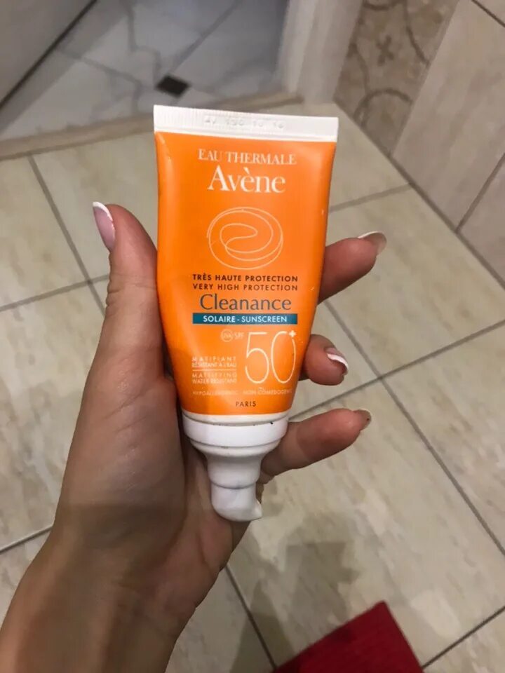 Avene солнцезащитный флюид 50 СПФ. Солнцезащитный флюид Avene SPF 50+ ,50 мл. Авен солнцезащитный флюид для лица spf50+ 50 мл. Крем от солнца Авен 50. Флюид спф 50 для лица