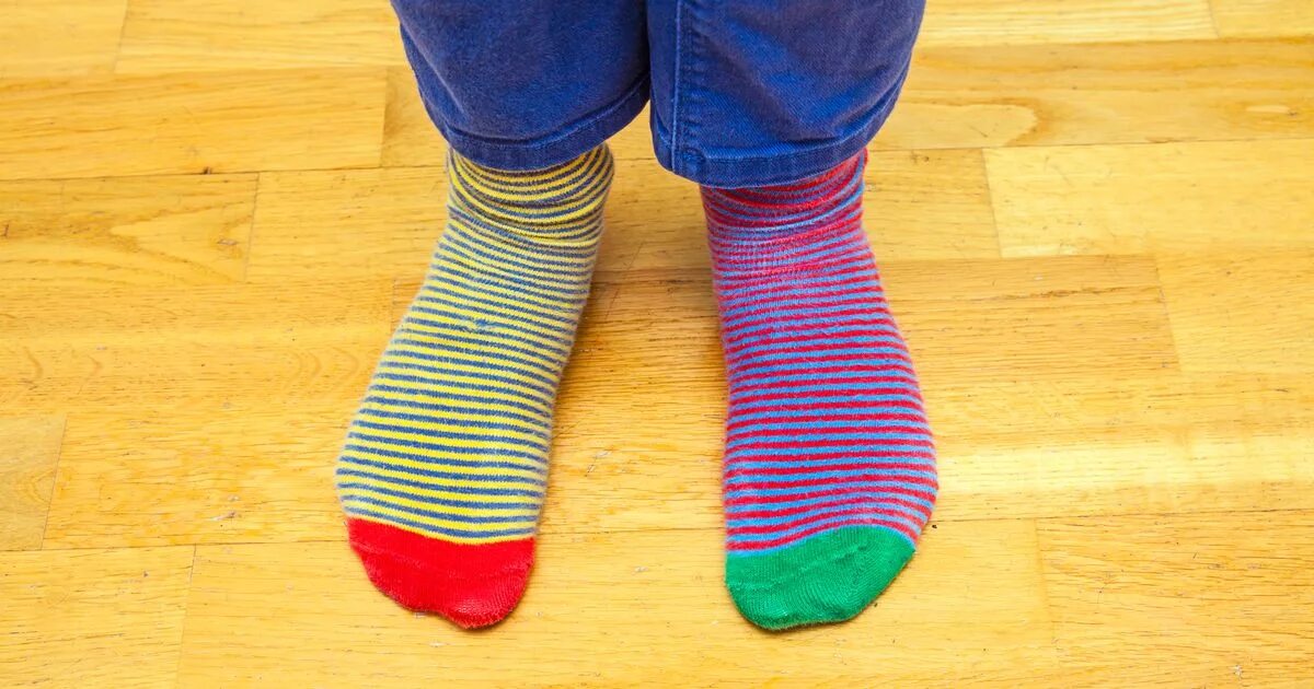 Синдром Дауна разноцветные носки. Boys wearing Socks. Odd Socks Day. Boy is wearing Socks Flashcard. Wearing socks