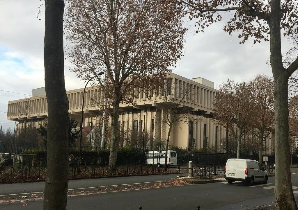 В российское посольство во франции обратился. В российское посольство во франции обратился. Посольство украины во франции. В российское посольство во франции обратился. В российское посольство во франции обратился.