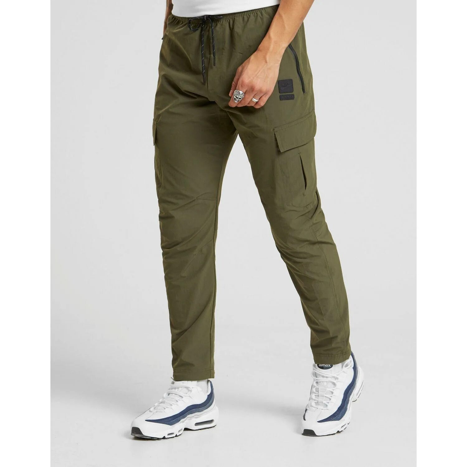 Штаны карго найк. Nike Cargo Pants зеленые. Штаны Nike Air Cargo. Nike Club Cargo Pant.