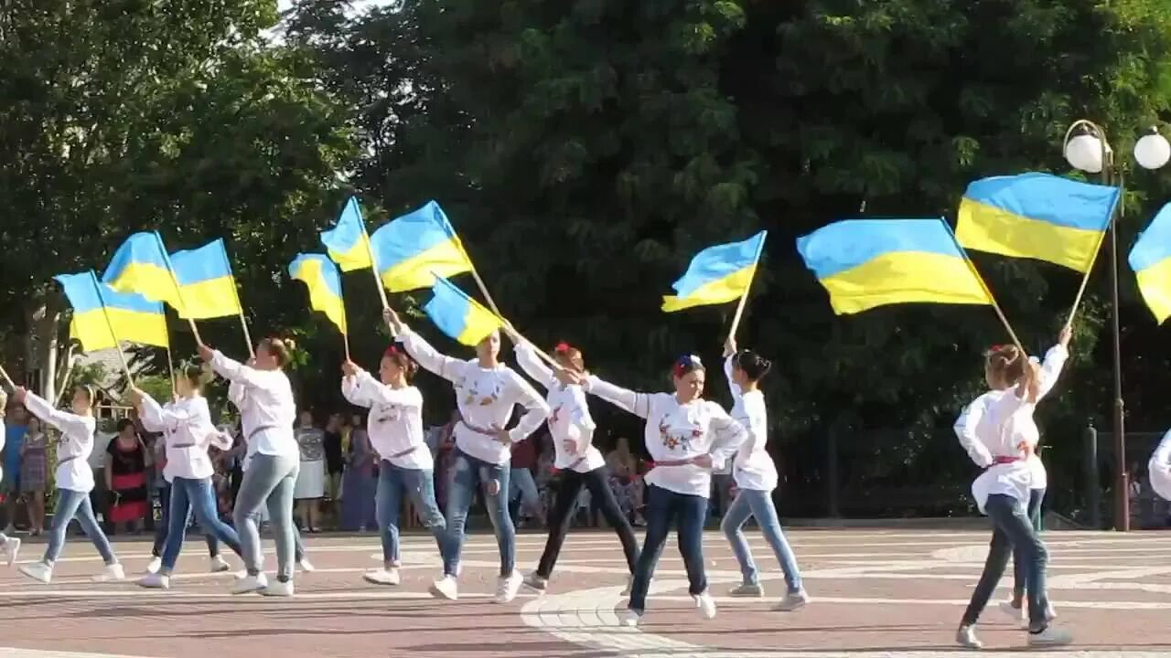 Мелитополь видео. Мелитополь площадь. Мелитополь Украина. Мелитополь Главная площадь. Мелитополь Центральная площадь.