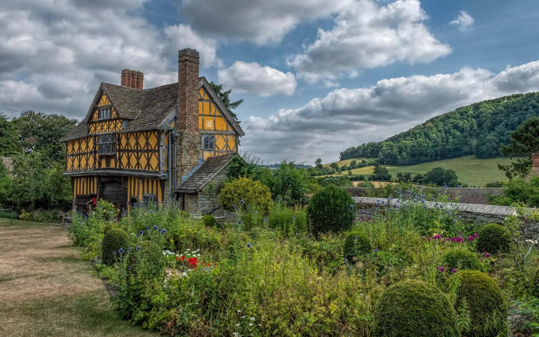 Uk g. Stokesay Castle, Шропшир, Англия. Шропшир Блю. Канадские просторы с домами. Замок Стоксей.