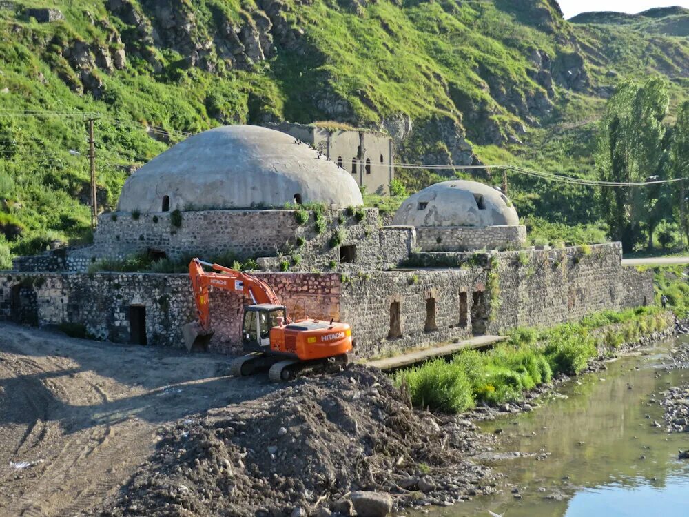 Г карс. Карс Турция. Карс турецкий город. Карс город в Армении. Карс достопримечательности.