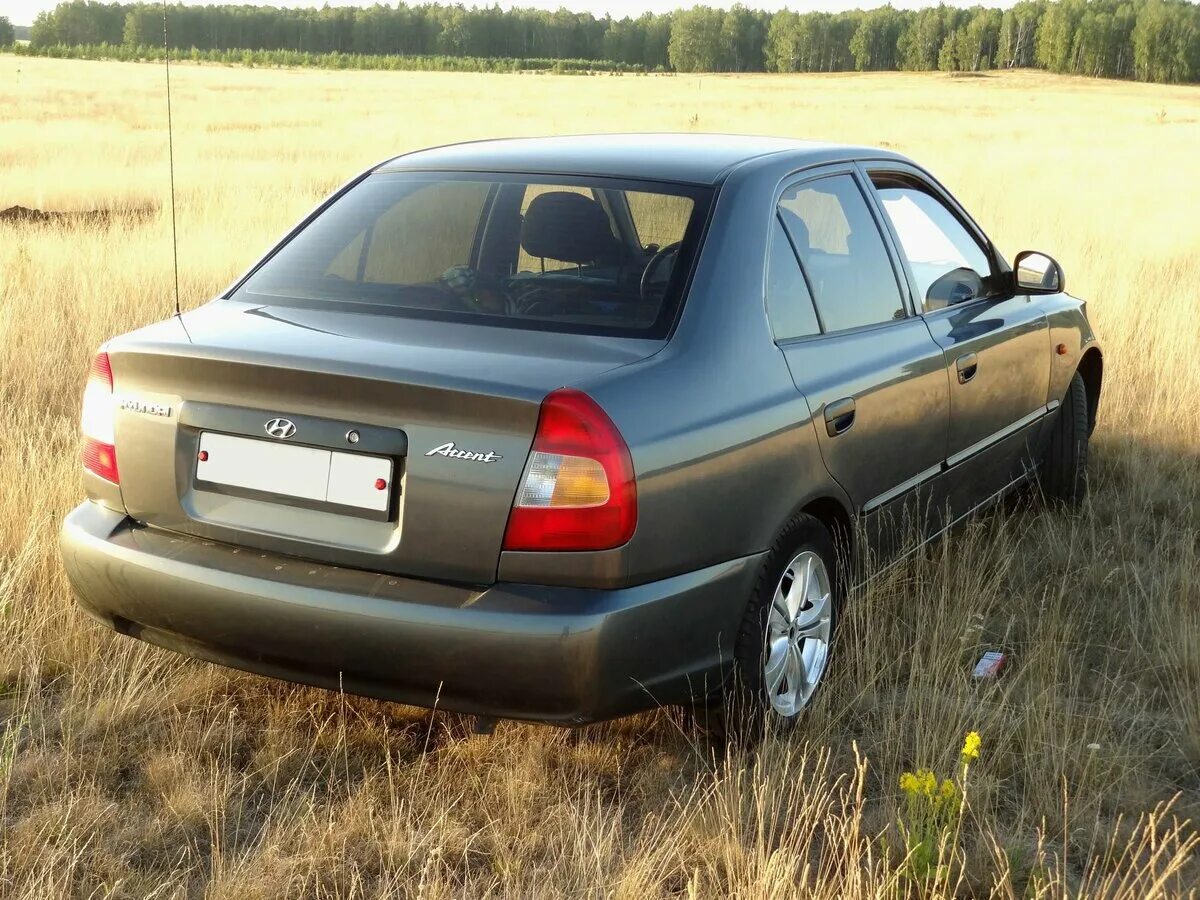 Акцент купить новую. Hyundai Accent 2. Hyundai Accent lc2. Hyundai Accent II (LC). Hyundai Accent 1.6 MT 2005.