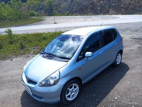 Honda fit 2005. Фит 2005. Хонда фит 2005. Honda fit 2005. Лобовое на хонду фит 2005г.