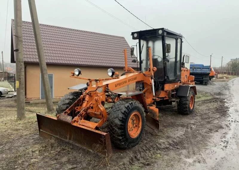 Авито куплю б у грейдер. Автогрейдер ГС-10.01. Грейдер ГС 10. Грейдер Брянский Арсенал ГС-10.01. Грейдер ГС 14.03.