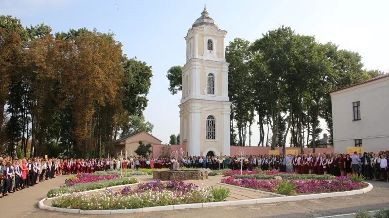 платья на выпускной из педагогического колледжа. несвижский педагогический колледж. несвиж учреждения образования. несвижский государственный колледж имени якуба коласа. белорусский гуманитарный лицей имени якуба коласа.