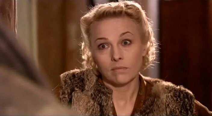 Декольте Анны Легчиловой – Манна Небесная (2011)