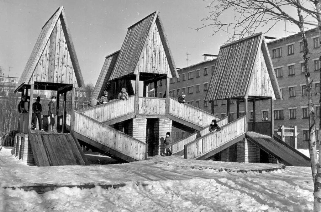 Старый город Ковдор. Дворец культуры Ковдор. Деревянный городок Железногорск Красноярский край. Городок в 90 город Кировск. Городок 90