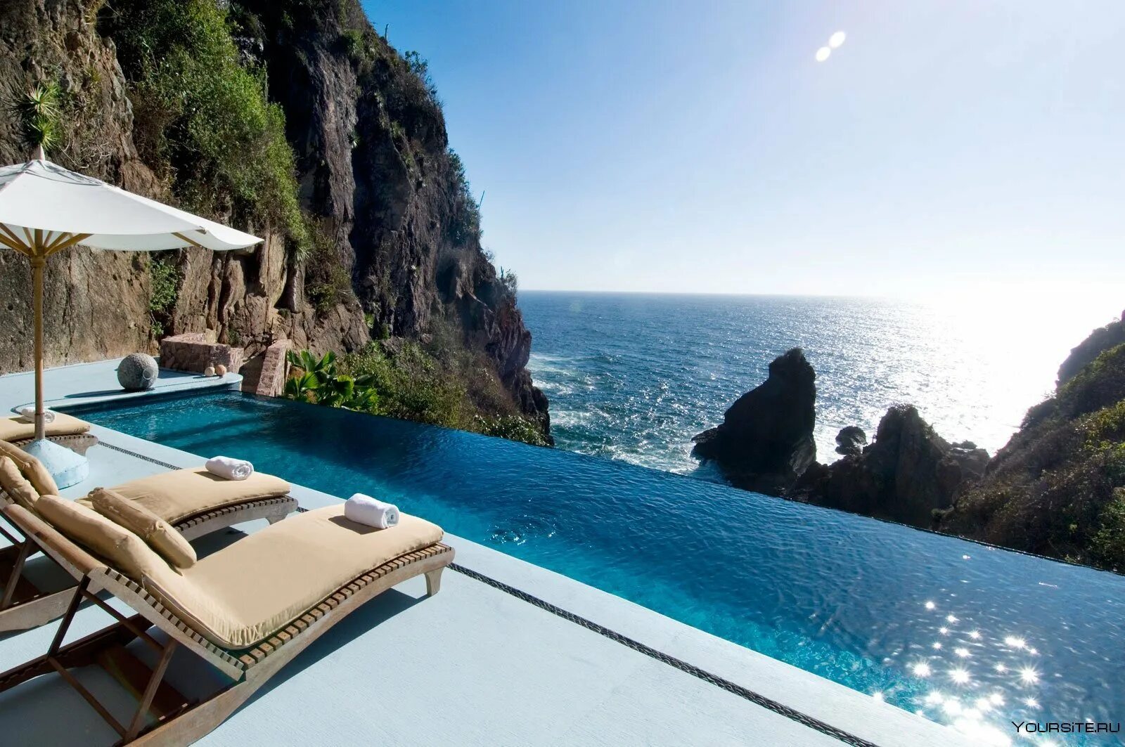 Элитные виллы лагуна бич лос анджелес. W retreat & spa maldives 5*lux. Крит остров греция элунда холидей. Сардиния отели. Вилла на сардинии.