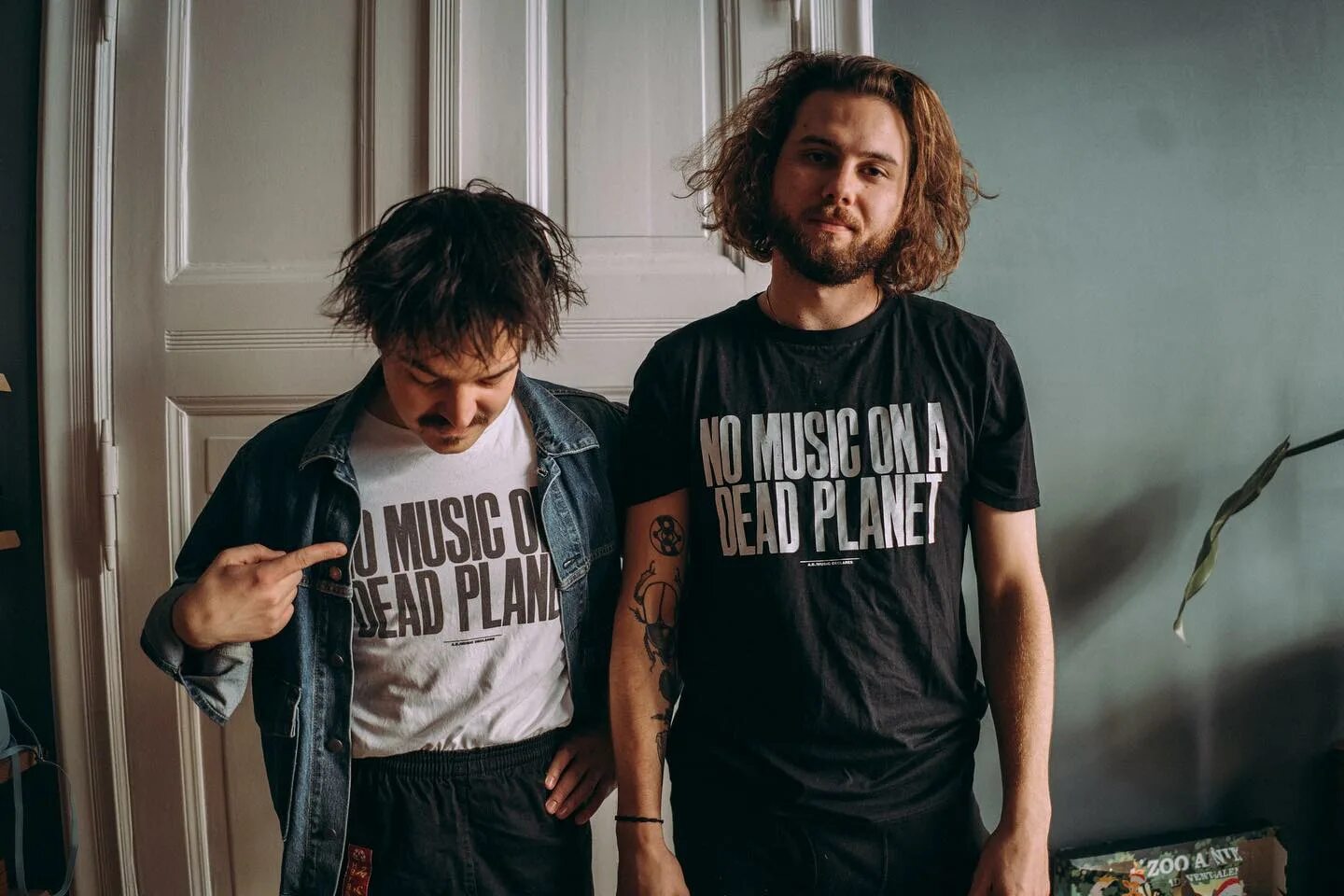 Miss the chance. Colorado (Prod. By Milky chance & Decco) Milky chance. Milky chance can't buy Happiness. To chance. Enter the Haggis the Modest Revolution  2013.
