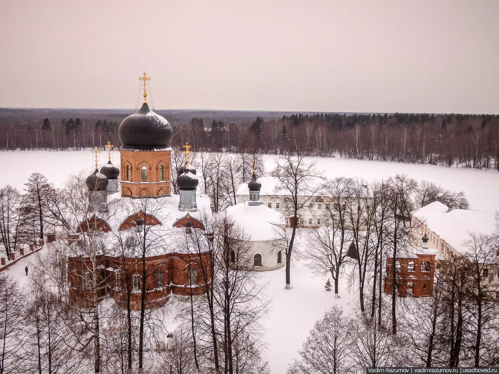 Владимирская область поселок покров. Владимирская область Свято Введенский островной женский монастырь. Введенский монастырь Покров. Свято Введенский монастырь город Покров. Введенский островной монастырь Владимирская область город Покров.