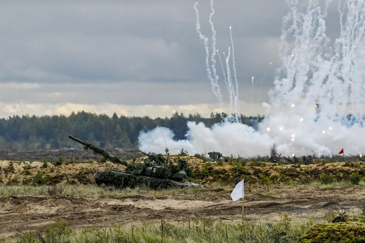 Полигоны вс рф. Мулино 2019 учения. Военные учения. Военные учения России полигон. Войска на полигоне.