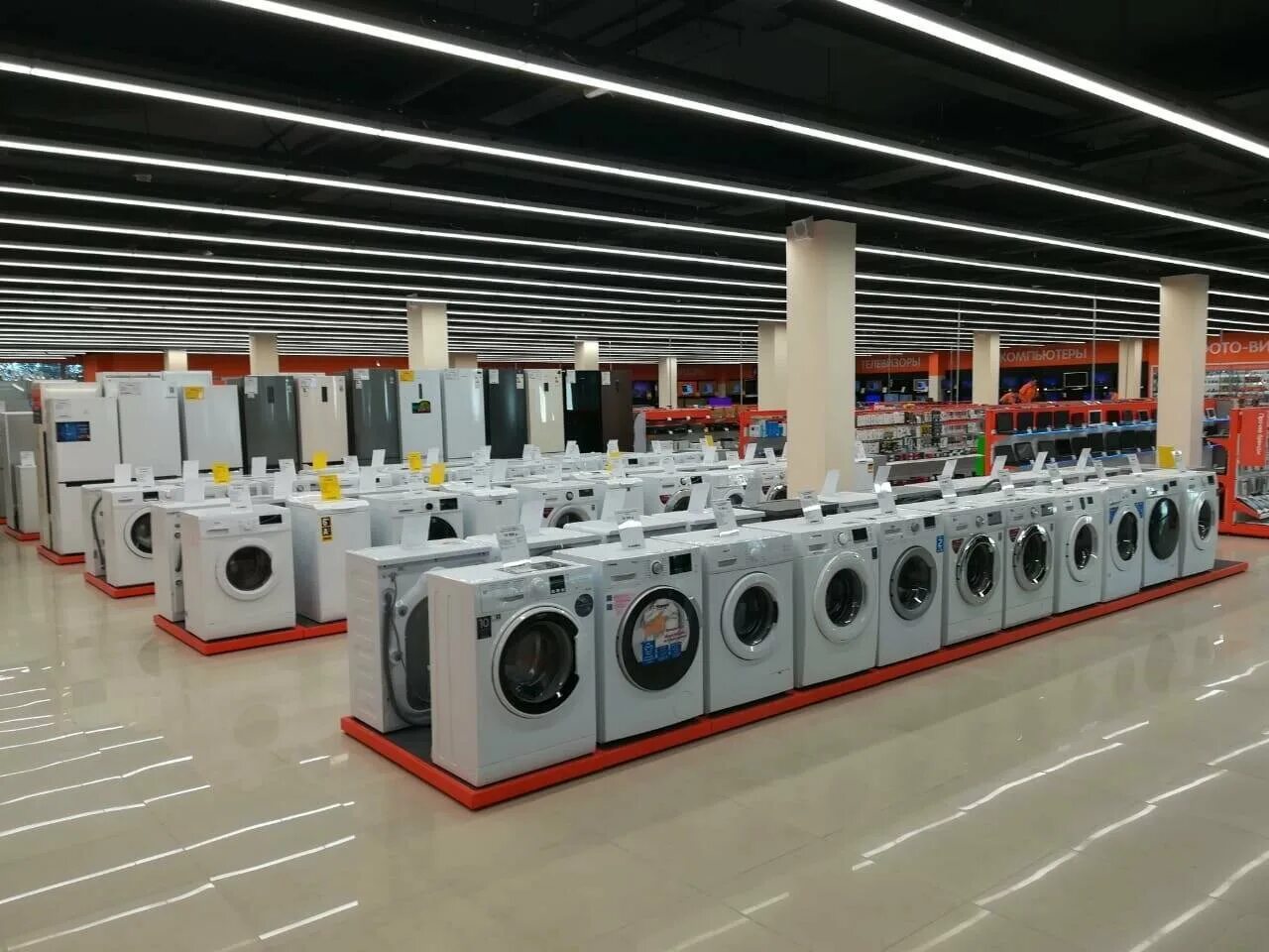 Магазины техники в ростове. ДНС Ростов-на-Дону. Магазин электроники в Ростове на Дону. DNS Ростов. Магазин DNS В Ростове на Дону.