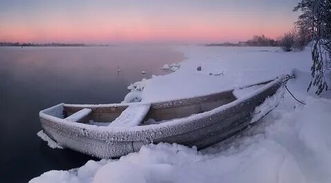 Лодка зимой