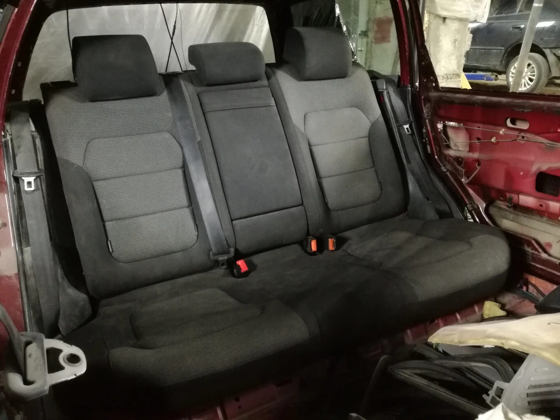 Ремонт Фольксваген Пассат : Подголовники VW Passat B5