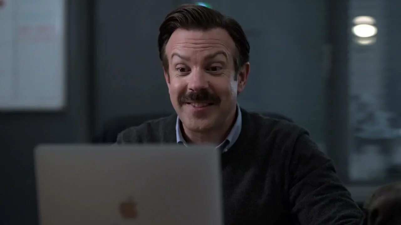 Джейсон судейкис тед. Тед лассо. Тед лассо тренер. Тед лассо hdrezka. Ted lasso quotes wonderkid.