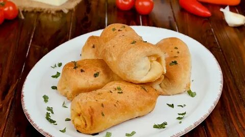 Слойка с моцареллой