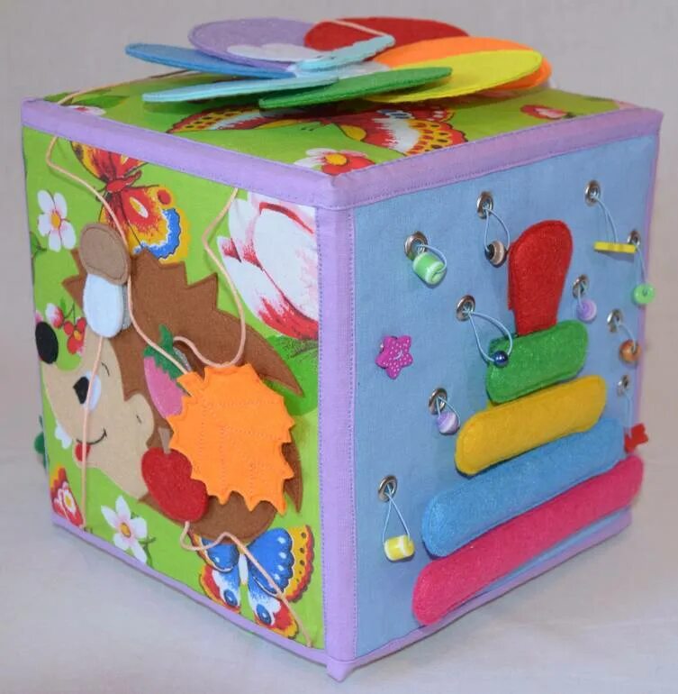 Игрушка своими руками ребенку 6 лет. Развивающие кубики. развивающий кубик для детей. развивающие игрушки своими руками. развивающий сенсорный кубик.