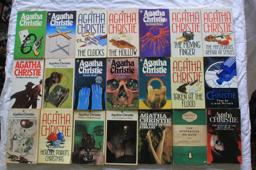 Лучшие произведения кристи. Agatha Christie books. Agatha Christie books collection. Agatha Christie collection Xbox. Agatha Christie буклет.