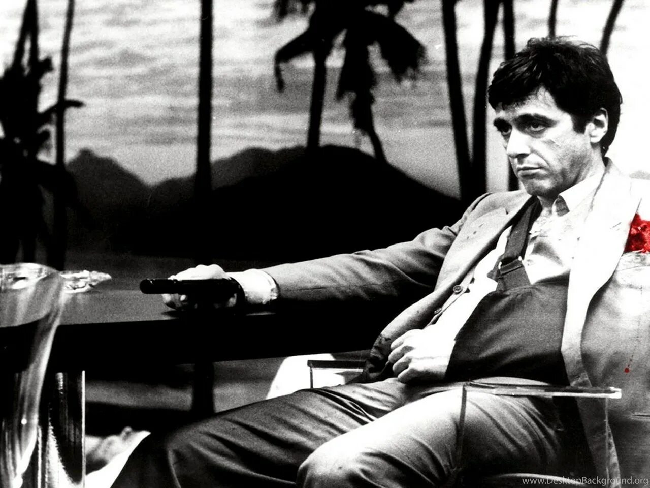 Русский аль пачино. Аль Пачино Тони Монтана. Аль Пачино 1983. Аль Пачино Scarface. Аль Пачино лицо со шрамом.