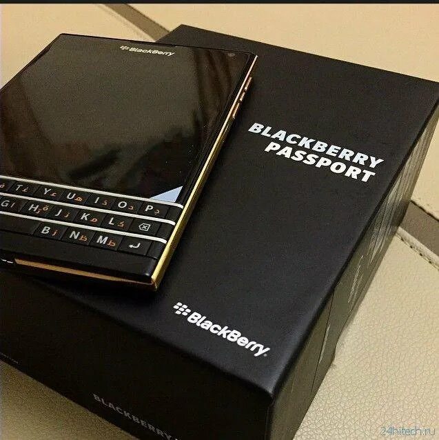 Блэкберри телефон цена самого дорого. Смартфон BLACKBERRY Passport. Блэкберри 8830 Голд эдишн. BLACKBERRY золотой. BLACKBERRY телефон самый дорогой.