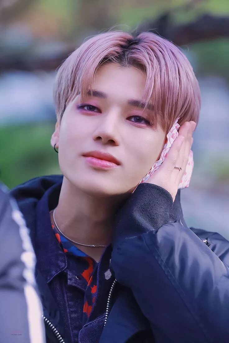 Чон уён эйтиз. Уён ATEEZ. ATEEZ Wooyoung. Чон уён из ATEEZ.