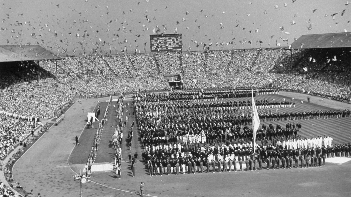 Летние олимпийские игры 1948. Стадион Уэмбли 1923 год. Уэмбли стадион старый. Уэмбли 1948. Лондон 1948 Имперский стадион.