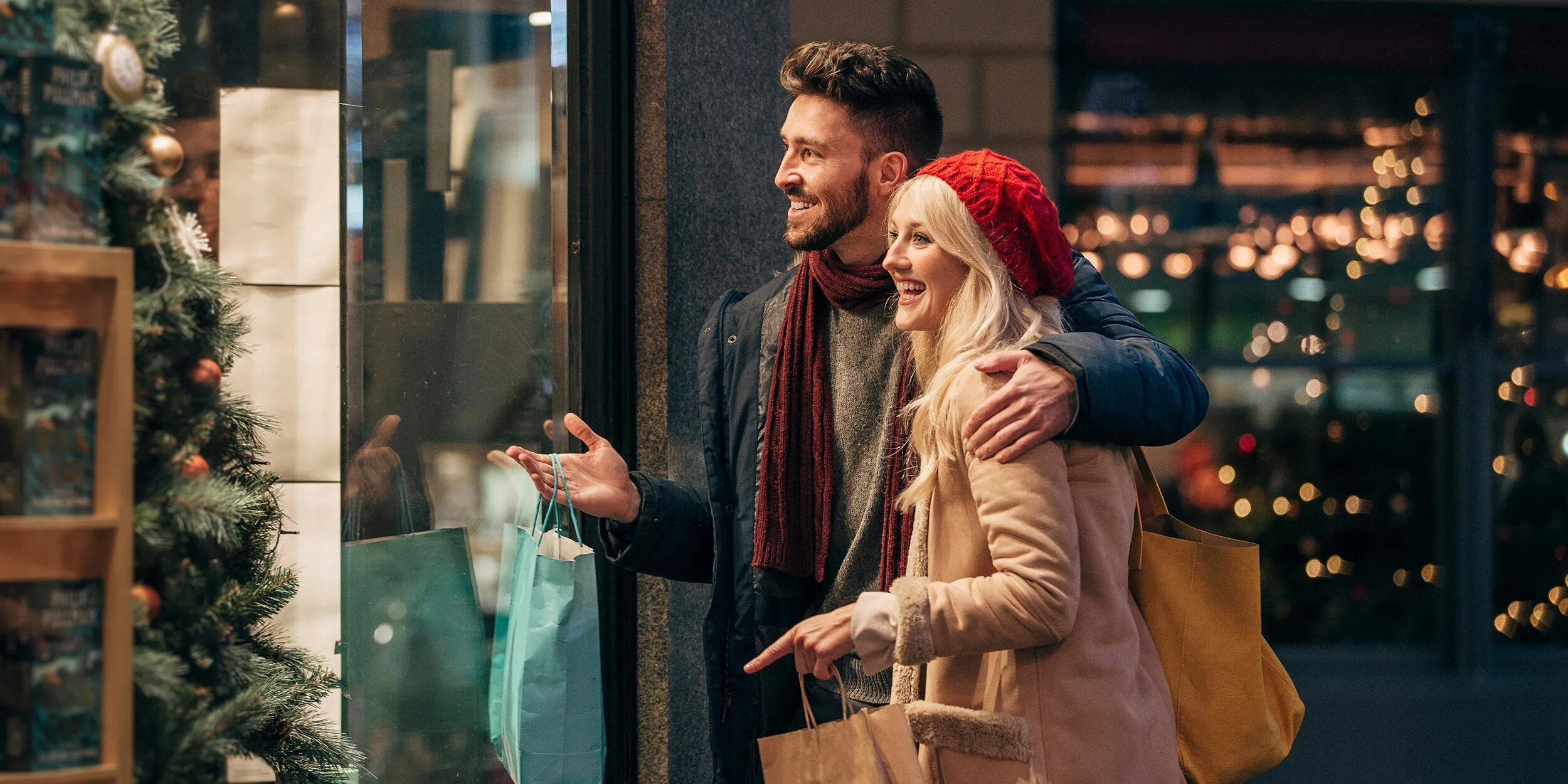 The holiday shop. Шоппинг рождество. Кафе нижневартовск где поздравляют тебя с днём рожденья. Украшение полок магазина животных. Support your local cats.