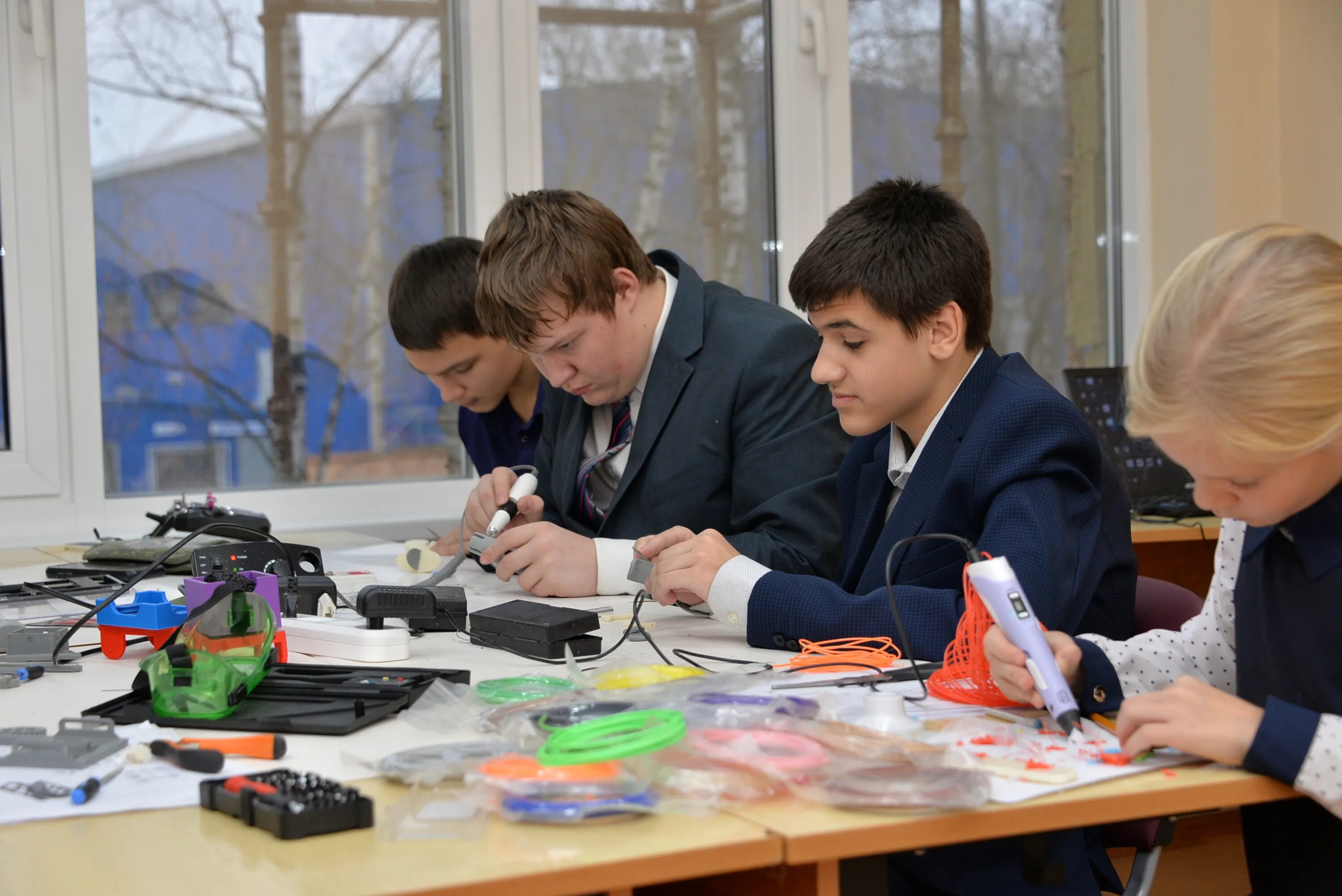 Центр молодежного творчества. Цмит техношкола. центр молодежного инновационного творчества цмит. молодёжный центр электросталь. молодежный центр электростали мастерская кисточка.