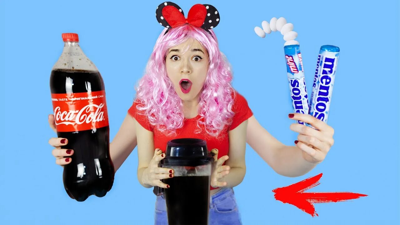 Cola mentos girl. Cola and mentos Challenge.