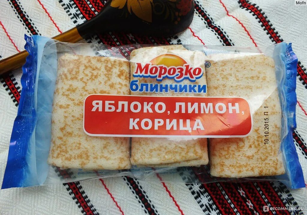 Блинчики Морозко с яблоком и корицей. Блинчики Морозко с яблоком лимоном и корицей. Морозко яблоко лимон корица. Блины Морозко упаковка. Сколько хранятся блины без начинки