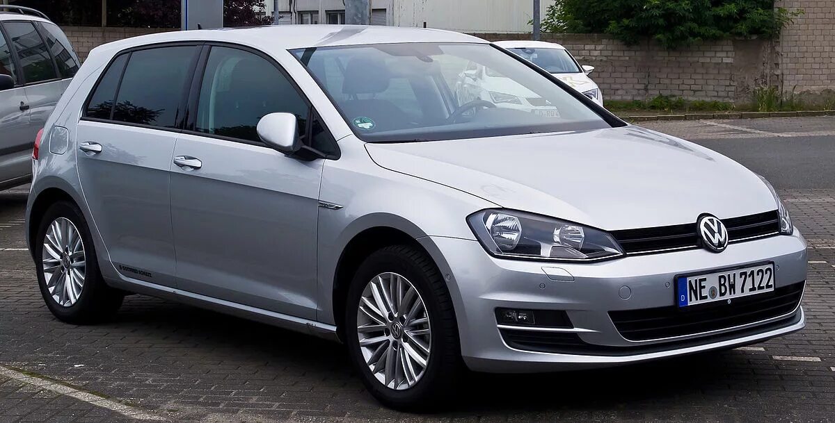 Volkswagen golf tsi 1. Фольксваген гольф 7 2014. Фольксваген гольф 7 1. Volkswagen golf 7 tsi. 4.