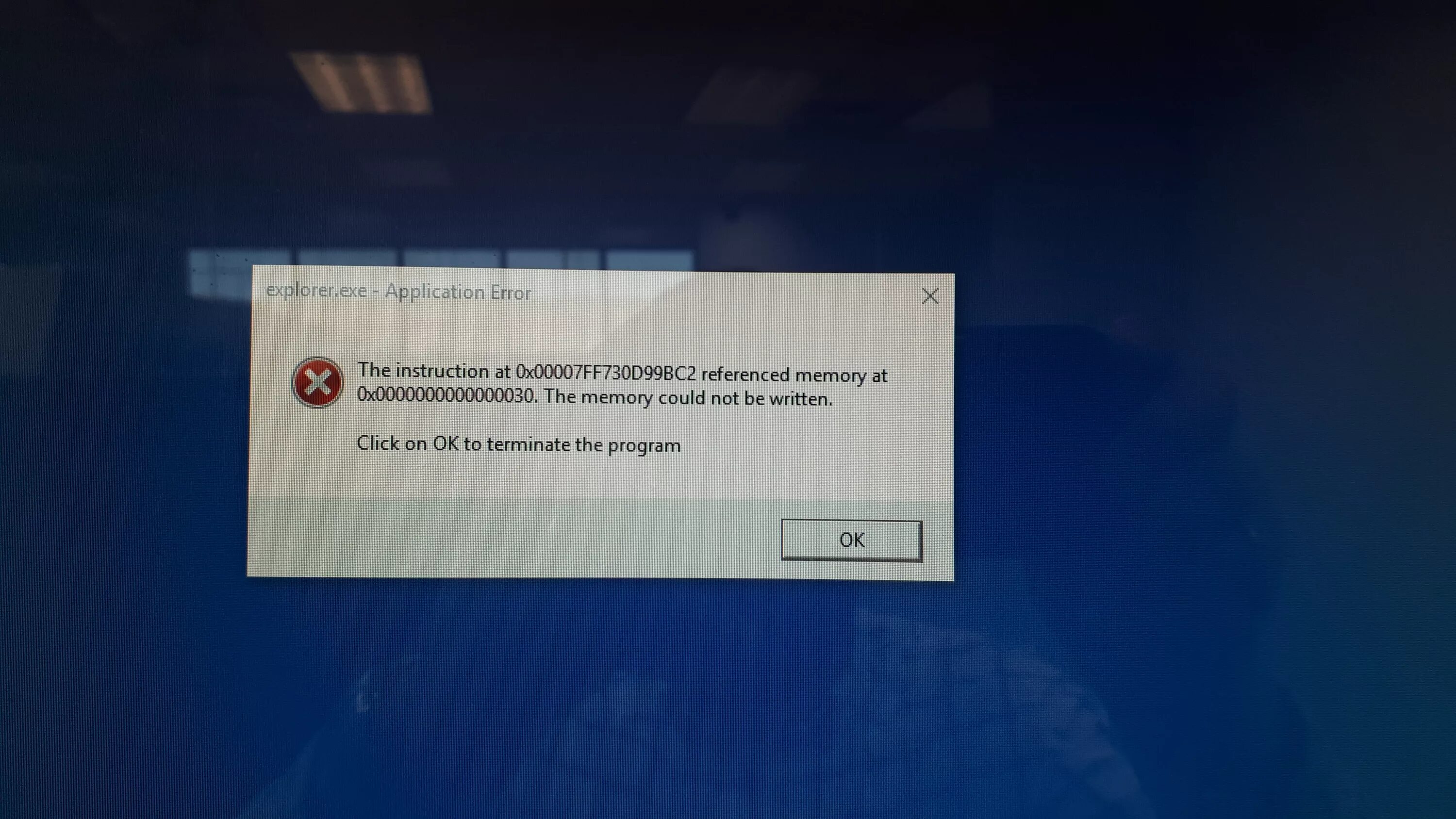 Internal application error. Виндовс 10.ехе. Error картинка. Application Error. Ошибка ехе не отвечает.