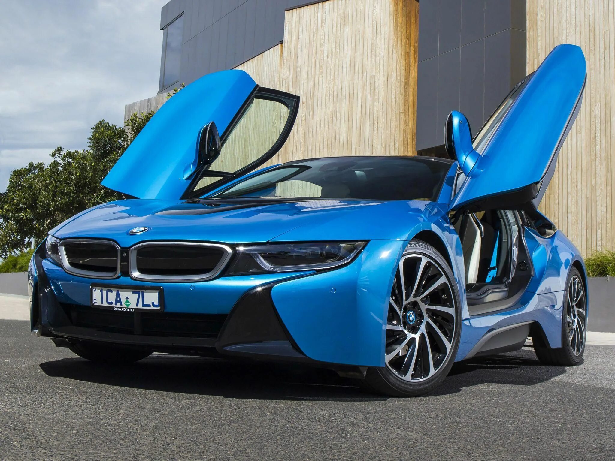 БМВ i8 синяя. BMW i8 2014. BMW i8 2015. BMW гибрид i8. Купить бмв ай